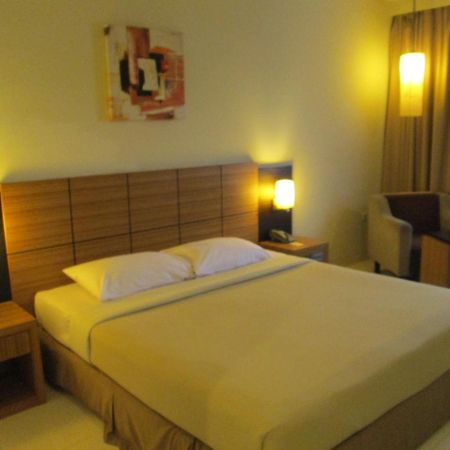 Hotel Kini Pontianak Phòng bức ảnh