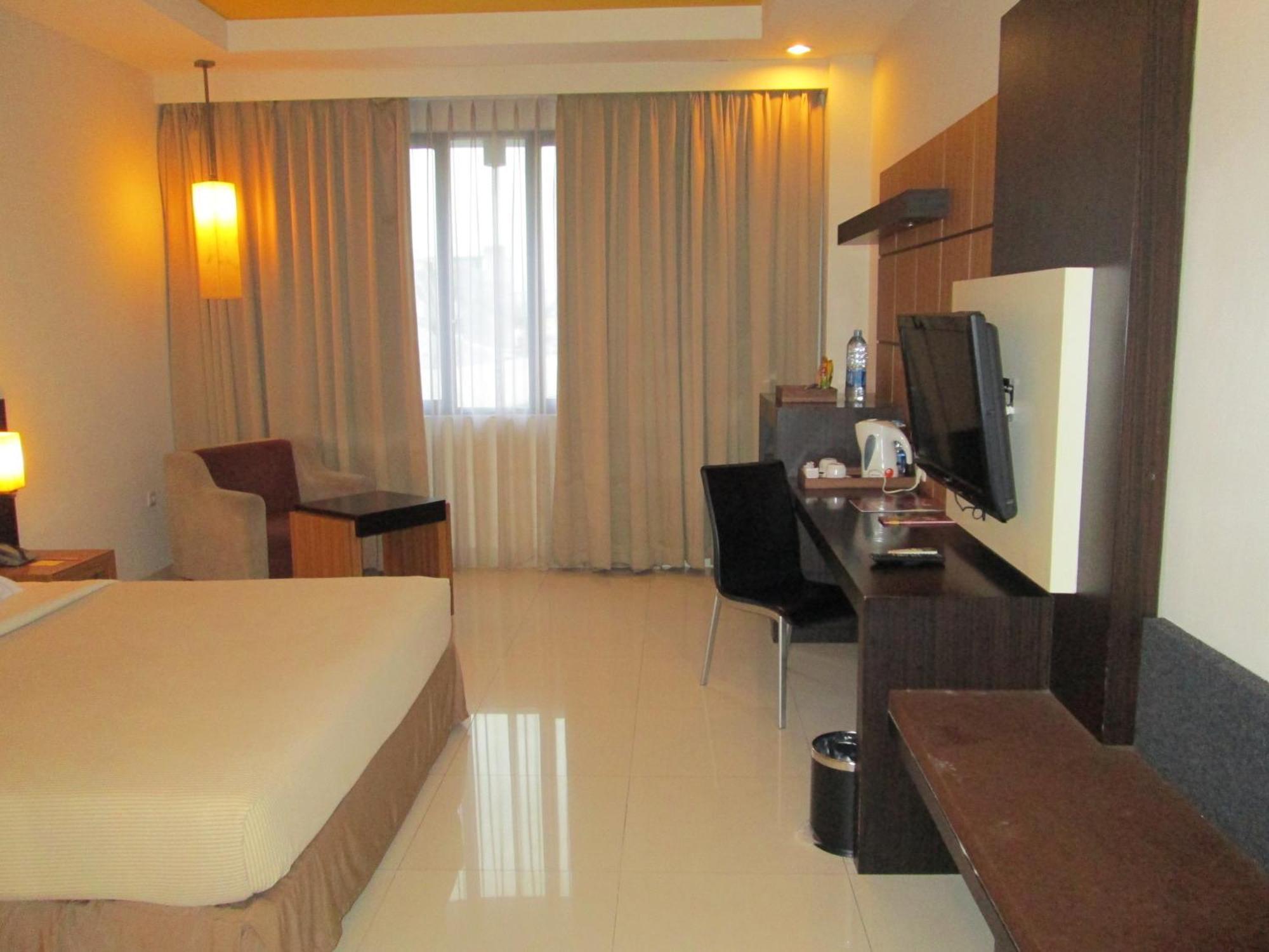 Hotel Kini Pontianak Phòng bức ảnh